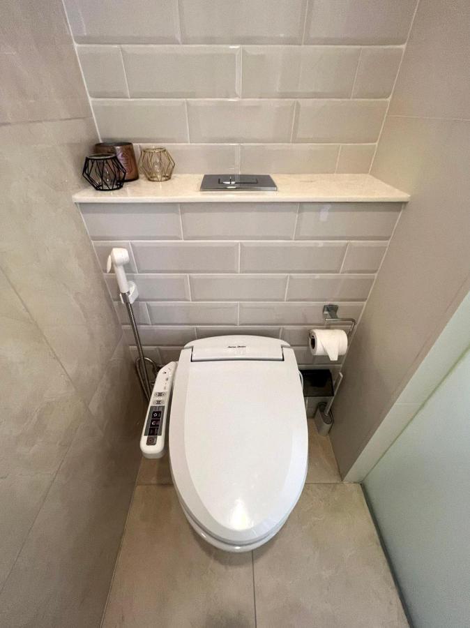 2 Bedroom Luxury Apartment 3 Min Walk From Bts Ekkamai Bangkok Eksteriør billede