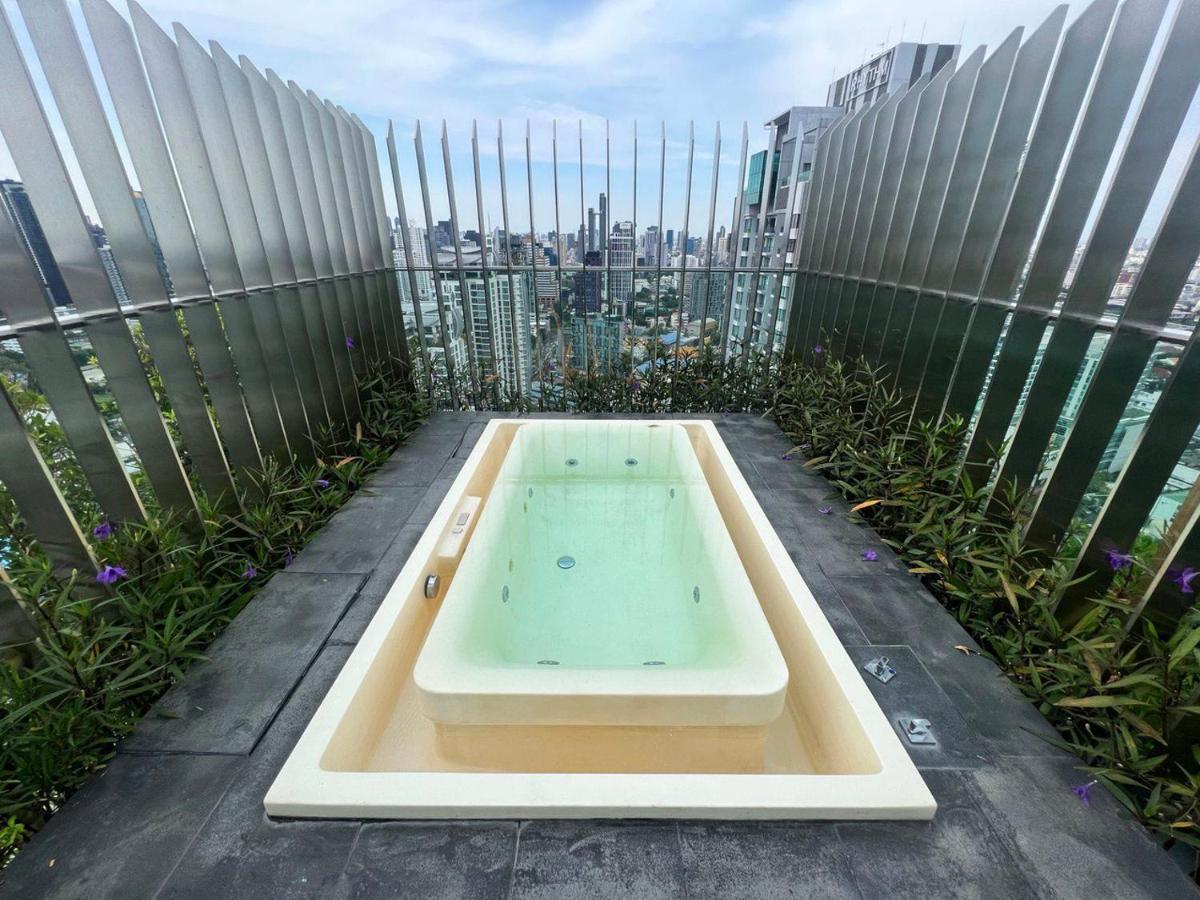 2 Bedroom Luxury Apartment 3 Min Walk From Bts Ekkamai Bangkok Eksteriør billede